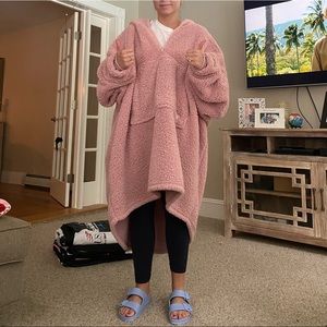 NWOT Sherpa Teddy Bear Comfy